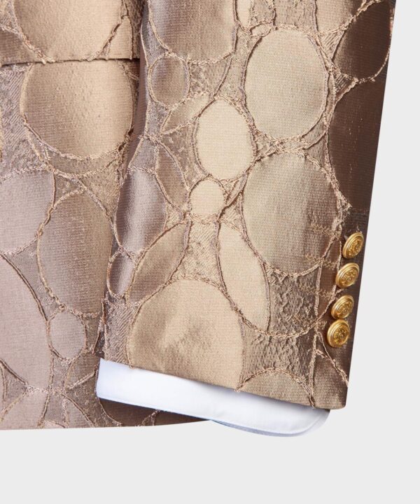 The Regal Touch - Image 4